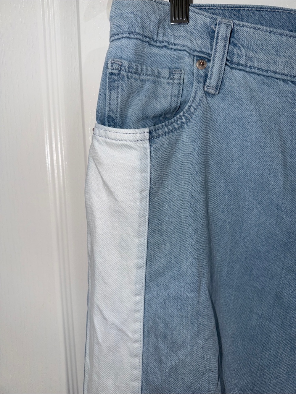 Gap baggy mid rise Wide Leg Two-Tone Light Wash Jeans - size 12 - Picture 2 of 5